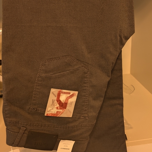 NWT's Brax jeans Men' grey 40 by 32 very soft, hi flex 48% cotton - Picture 8 of 8